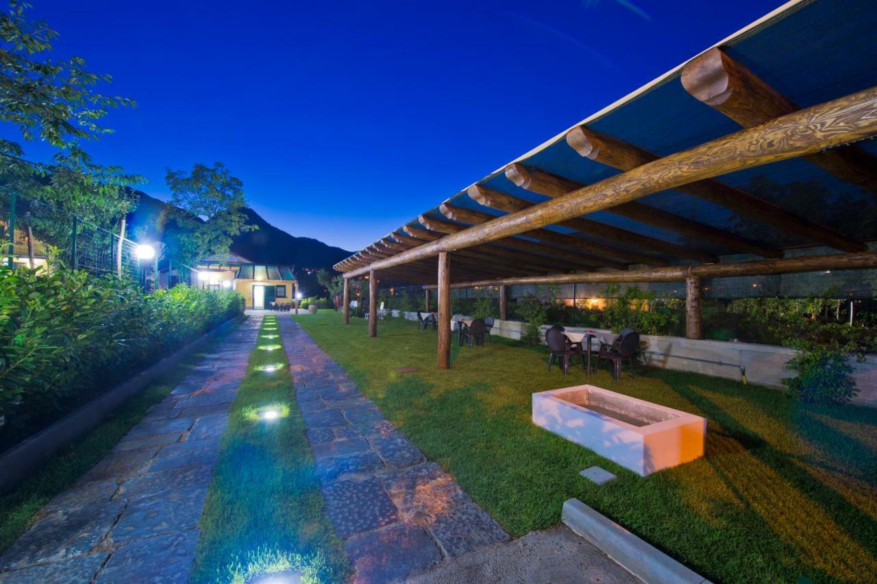 Bed and Breakfast Gli Dei Gemelli Аджерола Экстерьер фото